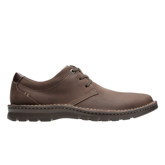 clarks vanek plain brown