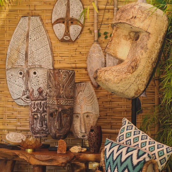 artes-madeira-rustica-patina-desenho-triba-entalhado-decoracao-cultural-ilha-timor-leste