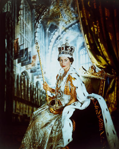 Queen Elizabeth wearing the Stuart Sapphire