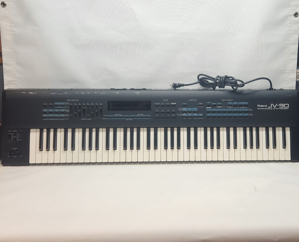 Synth - Roland JV90 – Aux 33 Tours