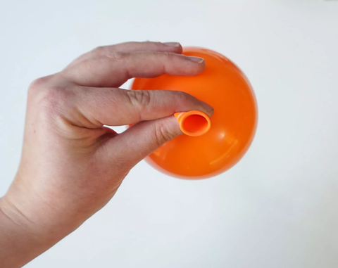 faire une balle anti-stress étape 1 : gonfler le ballon 
