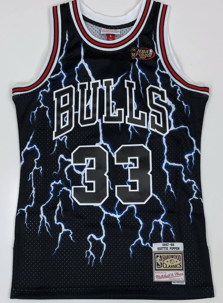 bulls lightning jersey