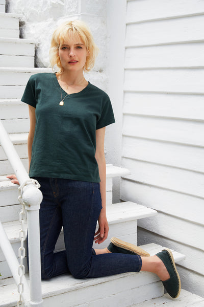 women's cotton short sleeve relaxed v-neck t-shirt ivy | lisa b.