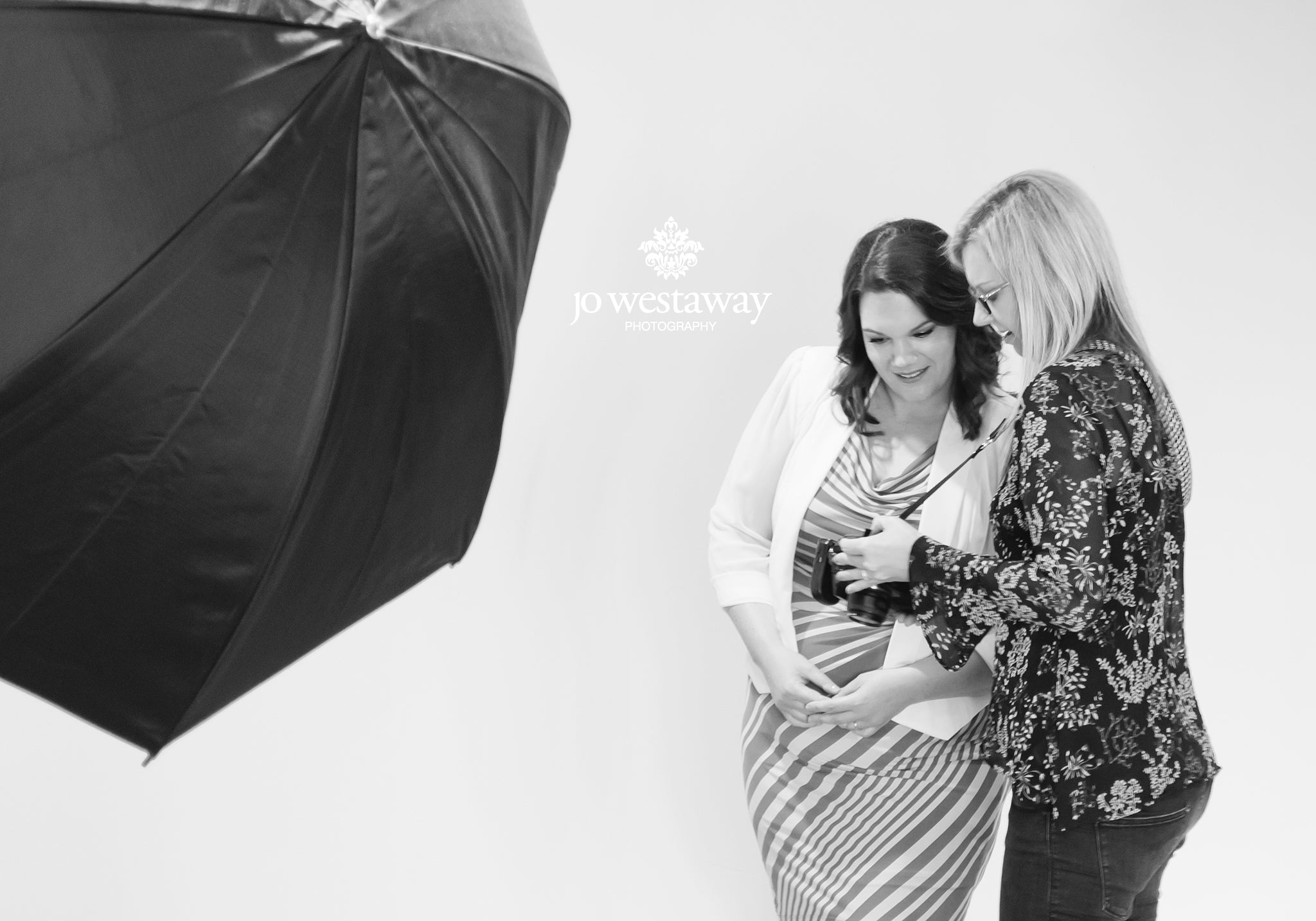 Show a branding client how amazing she looks - personal brand and headshot photography session