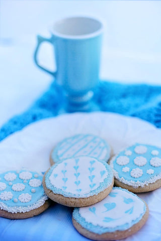 bleu pâle tasse et cookies