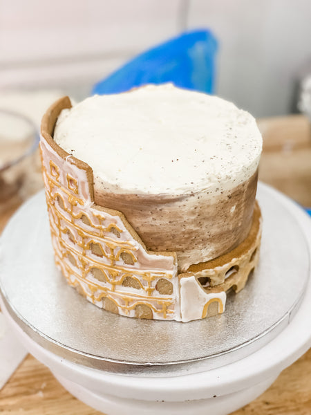 Colosseum cake