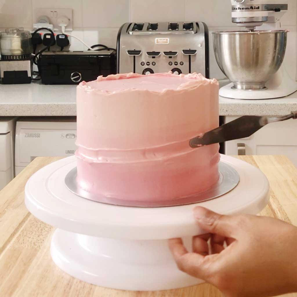 Fault Line Cake Recipe - Palette knife