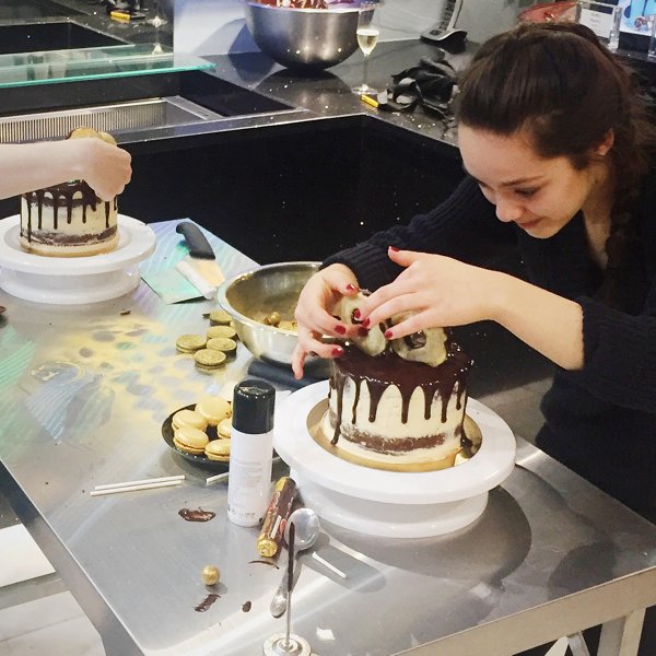 Wedding cake decorating classes london