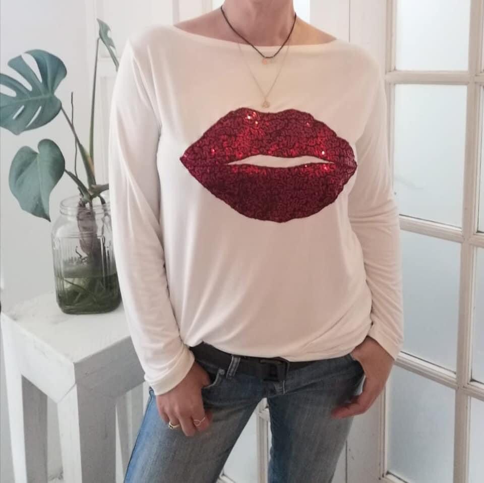 sequin lips t shirt