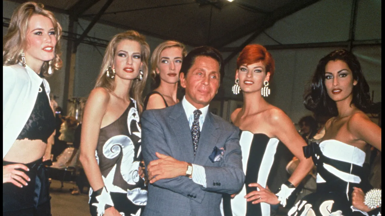 garage Underlegen moderat The History Of Valentino – OneOff Vintage