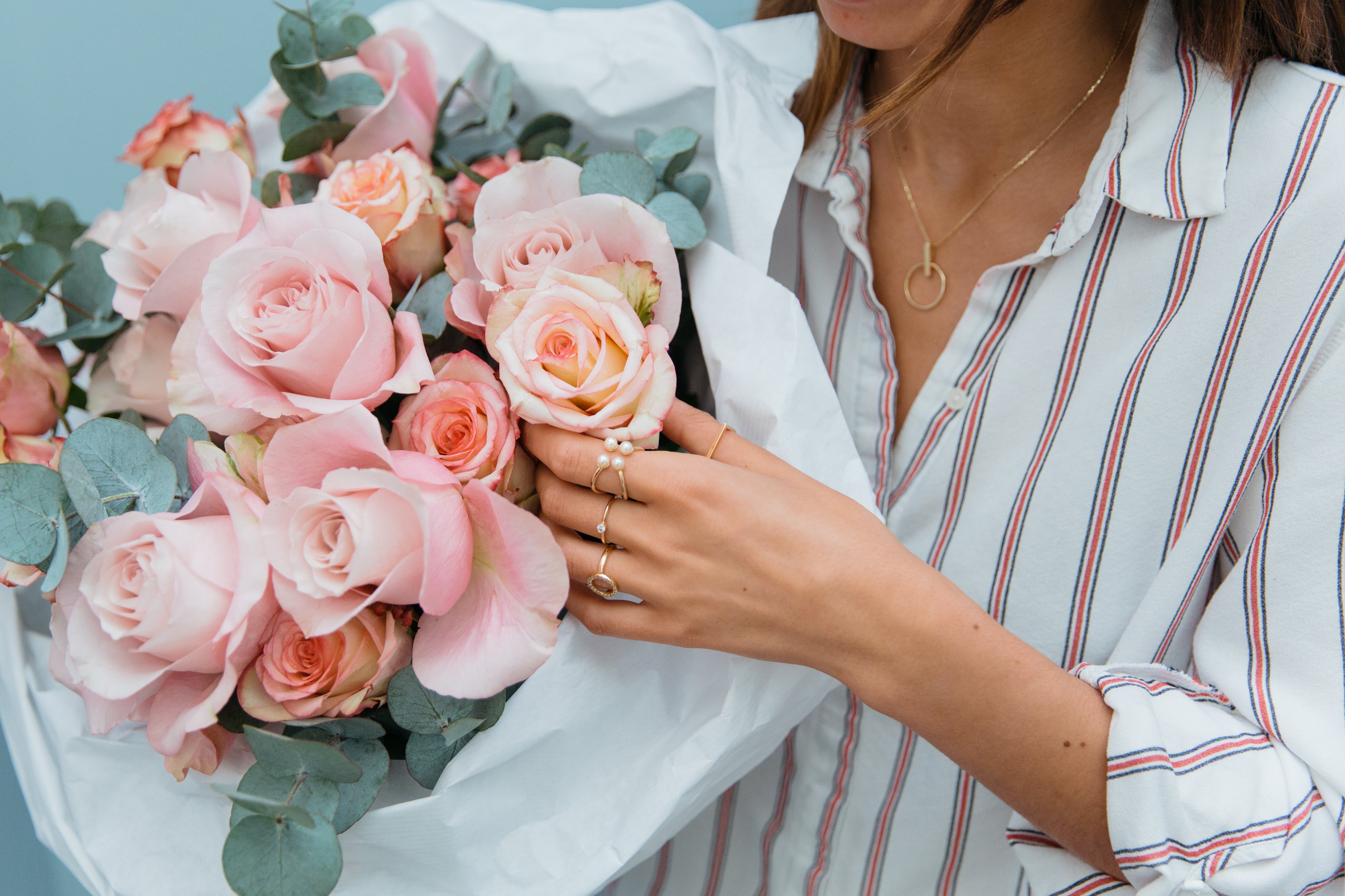 AUrate New York designed a special Ode a la Rose bouquet for Mother's Day 