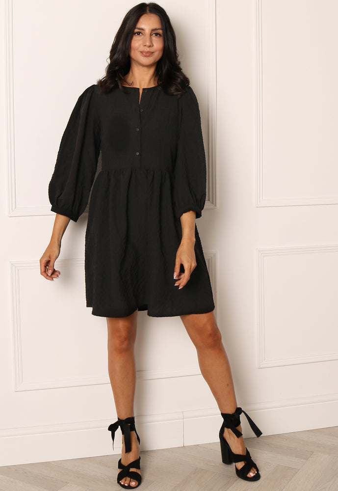 PIECES Andrea Puff Sleeve Button Front Mini Smock Dress in Black - concretebartops