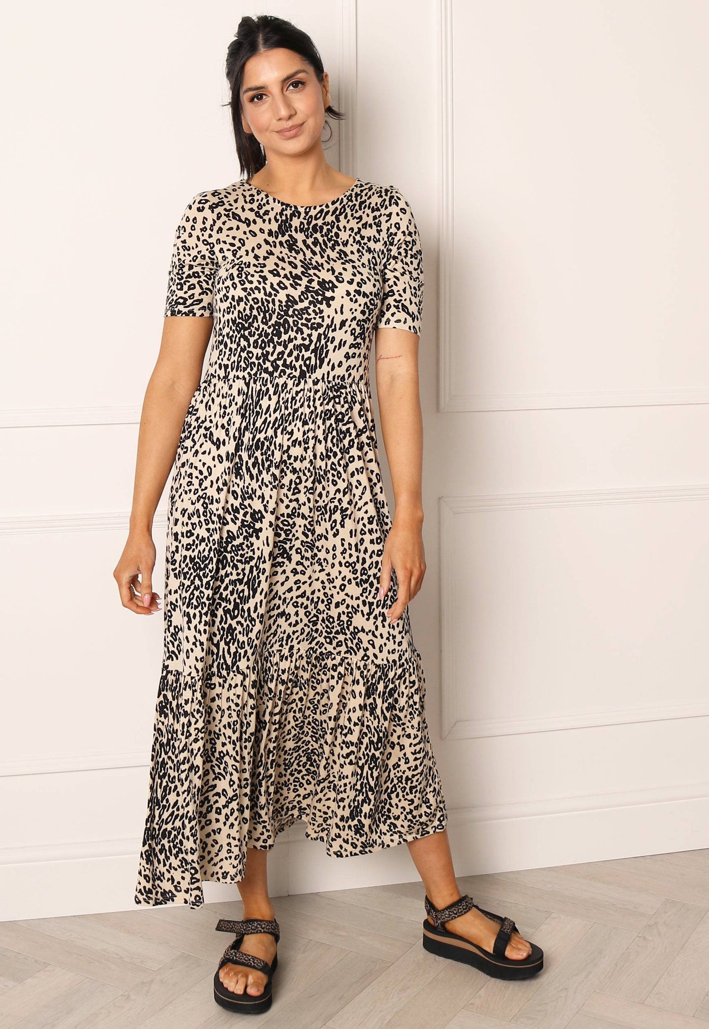 VERO MODA Mitsi Leopard Print Tiered Jersey Midi Summer Dress in Beige & Black - concretebartops