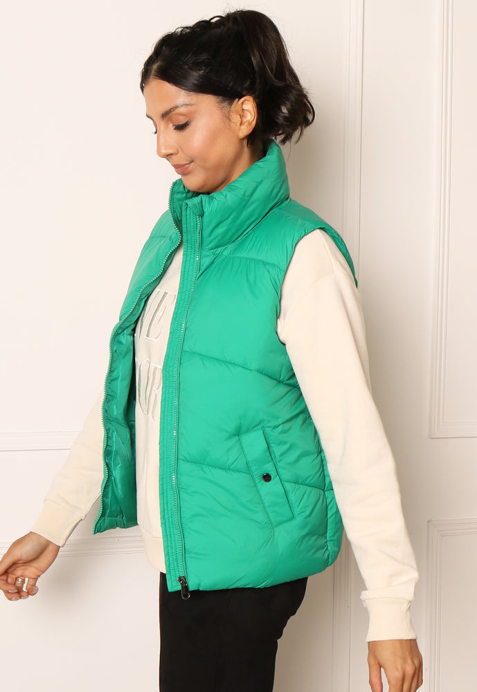 VERO MODA Sala Short Chevron Longline Puffer Gilet in Green - concretebartops