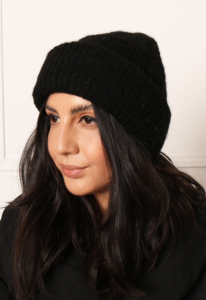 PIECES Fluffy Knit Ribbed Turn Up Beanie Hat in Black - vietnamzoom