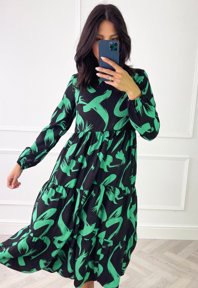 PIECES Fobbi Printed Oversized Smock Midi Dress with Long Sleeves in Black & Green - concretebartops