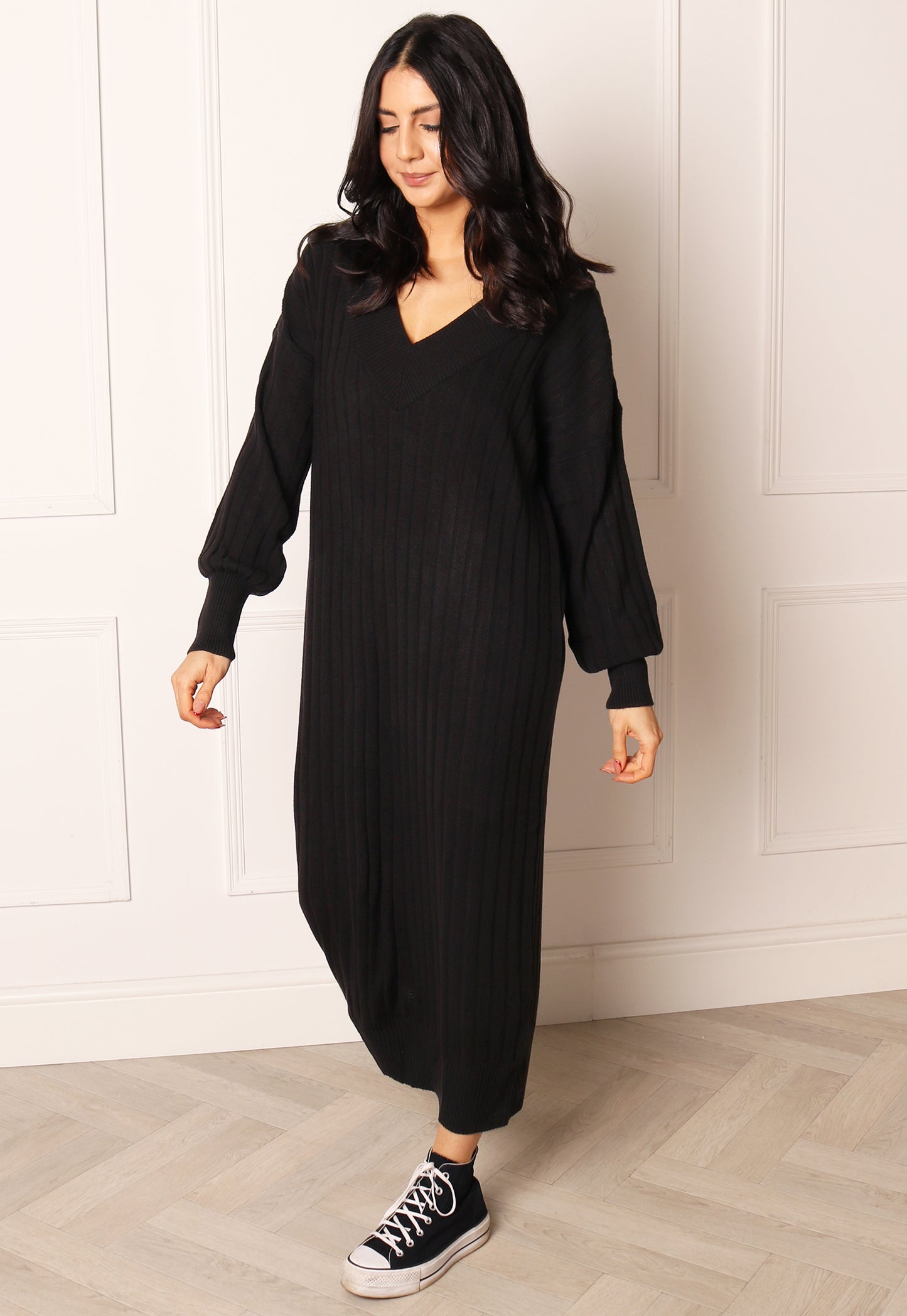 ONLY Tessa Long Sleeve V Neck Ribbed Midi Jumper Dress in Black - concretebartops