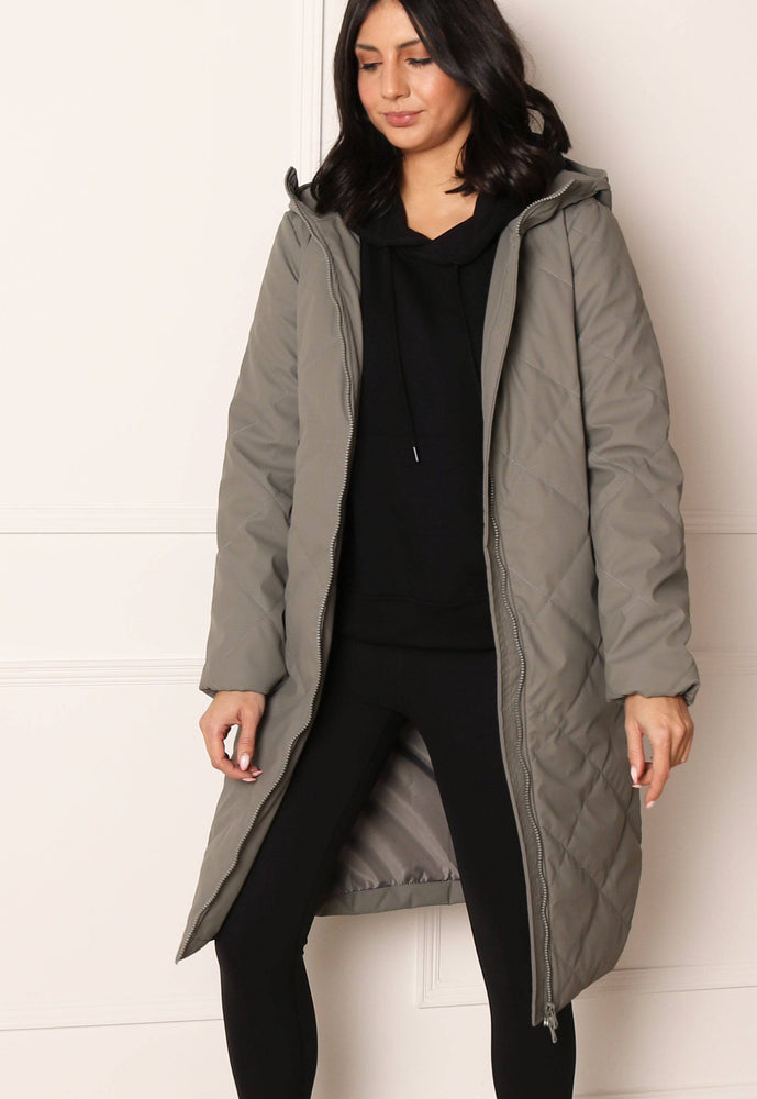 JDY Hippo Water Repellent Diamond Quilted Long Hooded Puffer Coat in Grey - concretebartops