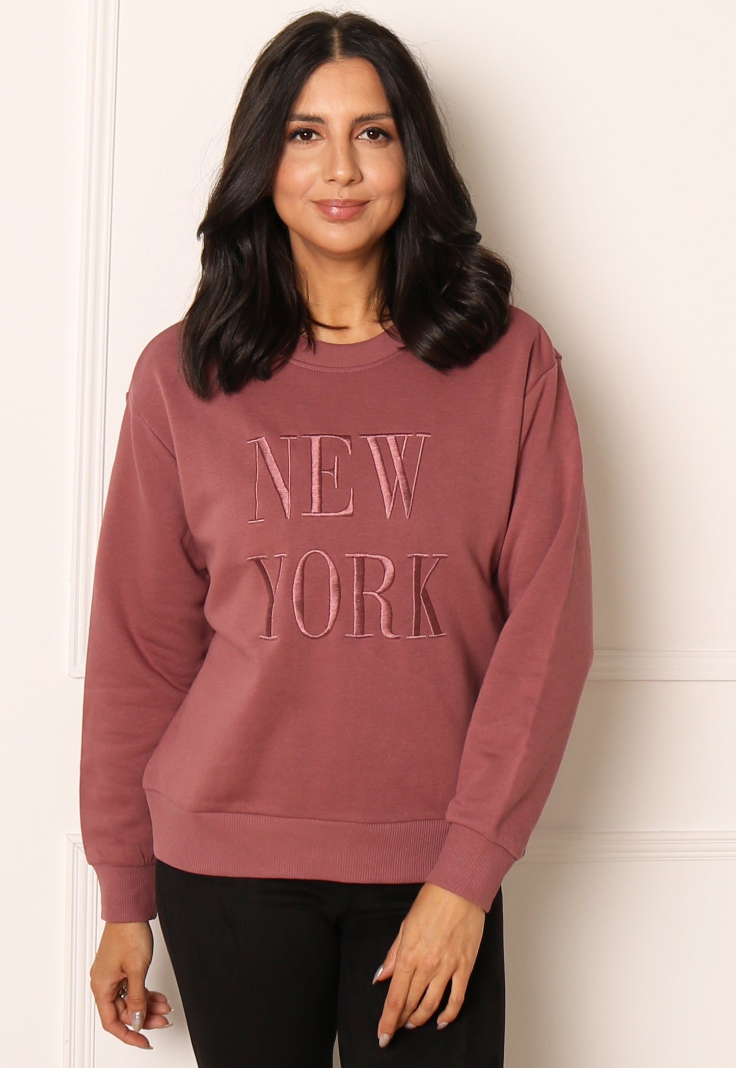 ONLY New York Embroidered Slogan Sweatshirt in Mauve - concretebartops