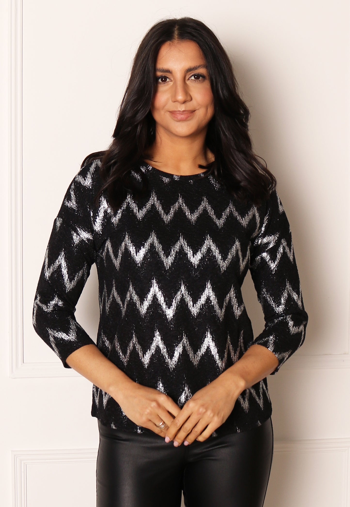 ONLY Queen Metallic Zig Zag Top with Three Quarter Sleeves in Silver & Black - concretebartops
