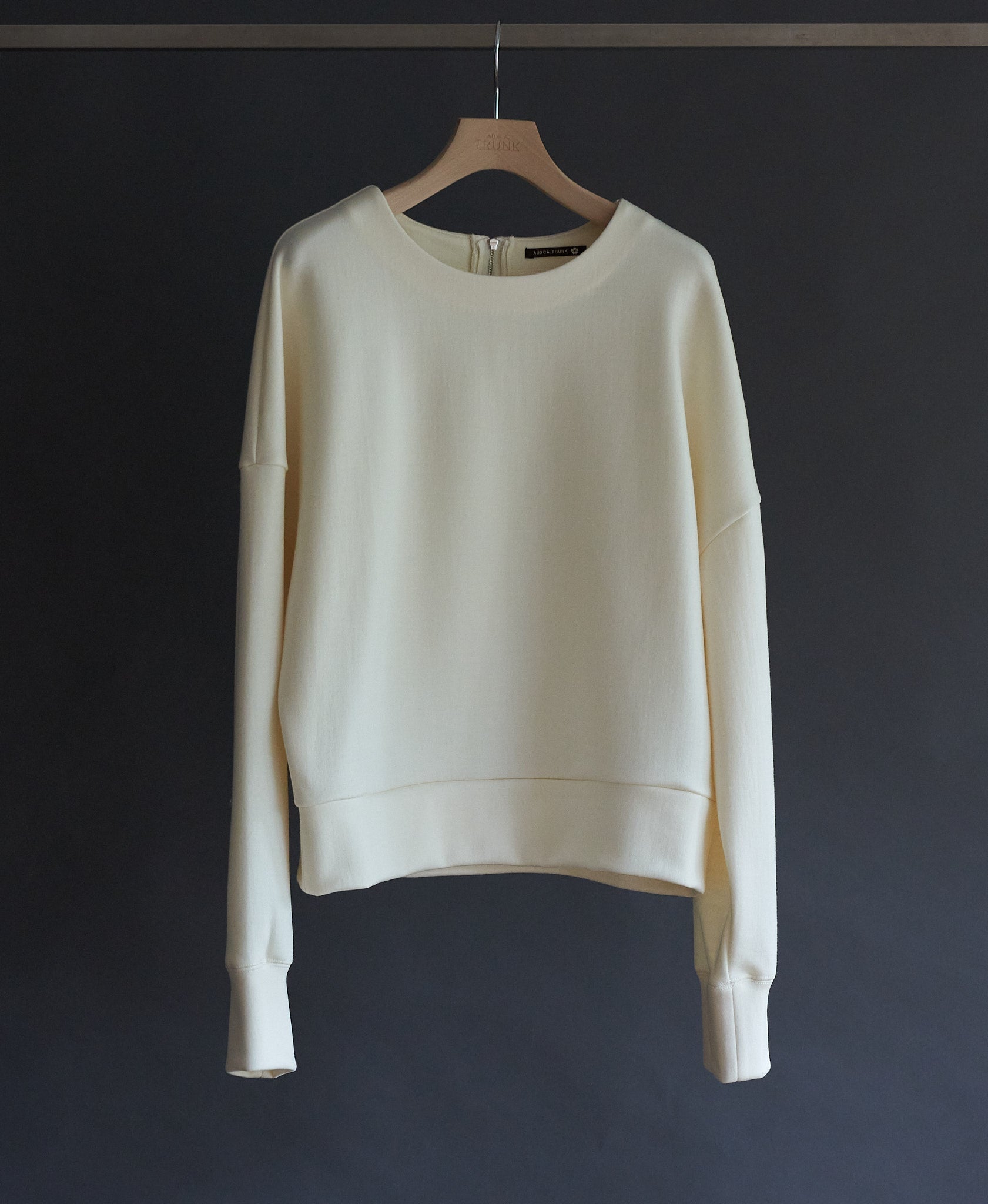 TL-9245/Wool Cardboard Knit-Pullover_1 – AUXCA. DESIGN ONLINE STORE