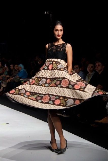 model-dress-terusan-batik-indonesia-edward-hutabarat