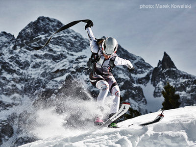 Anna Figura skiing