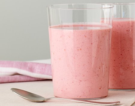 orgain-whey-protein-raspberry-smoothie-art