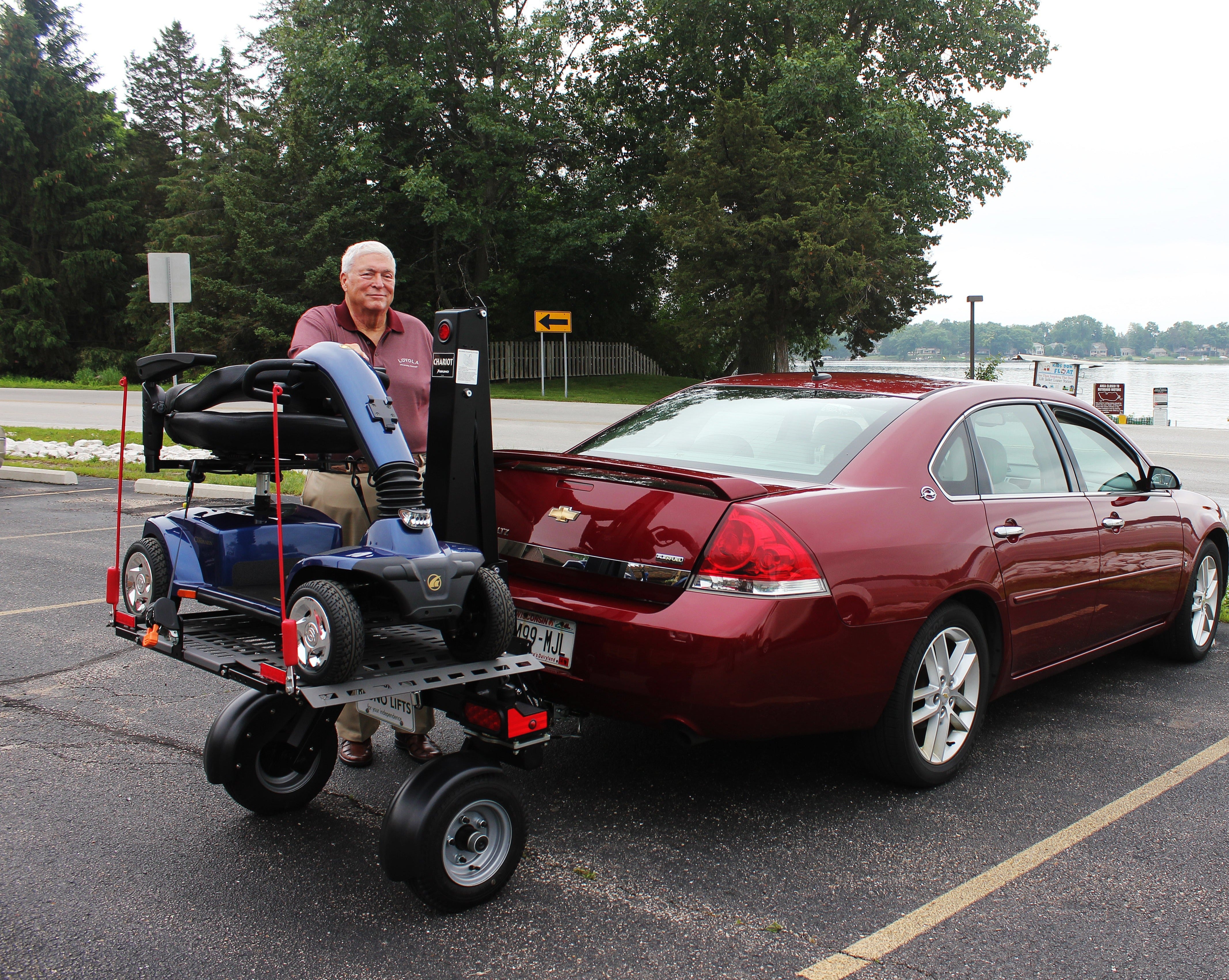 chariot wheelchair lift