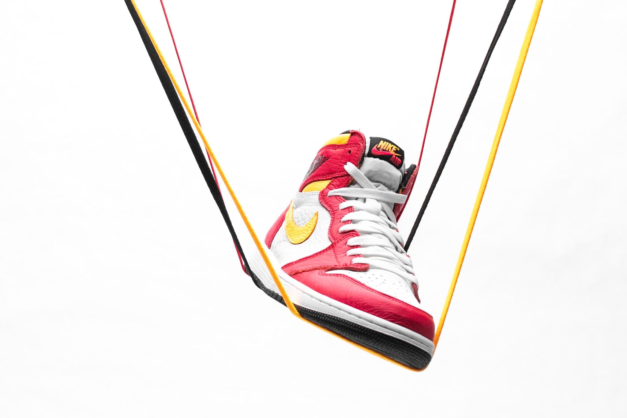 Air Jordan 1 Retro High OG Light Fusion Red