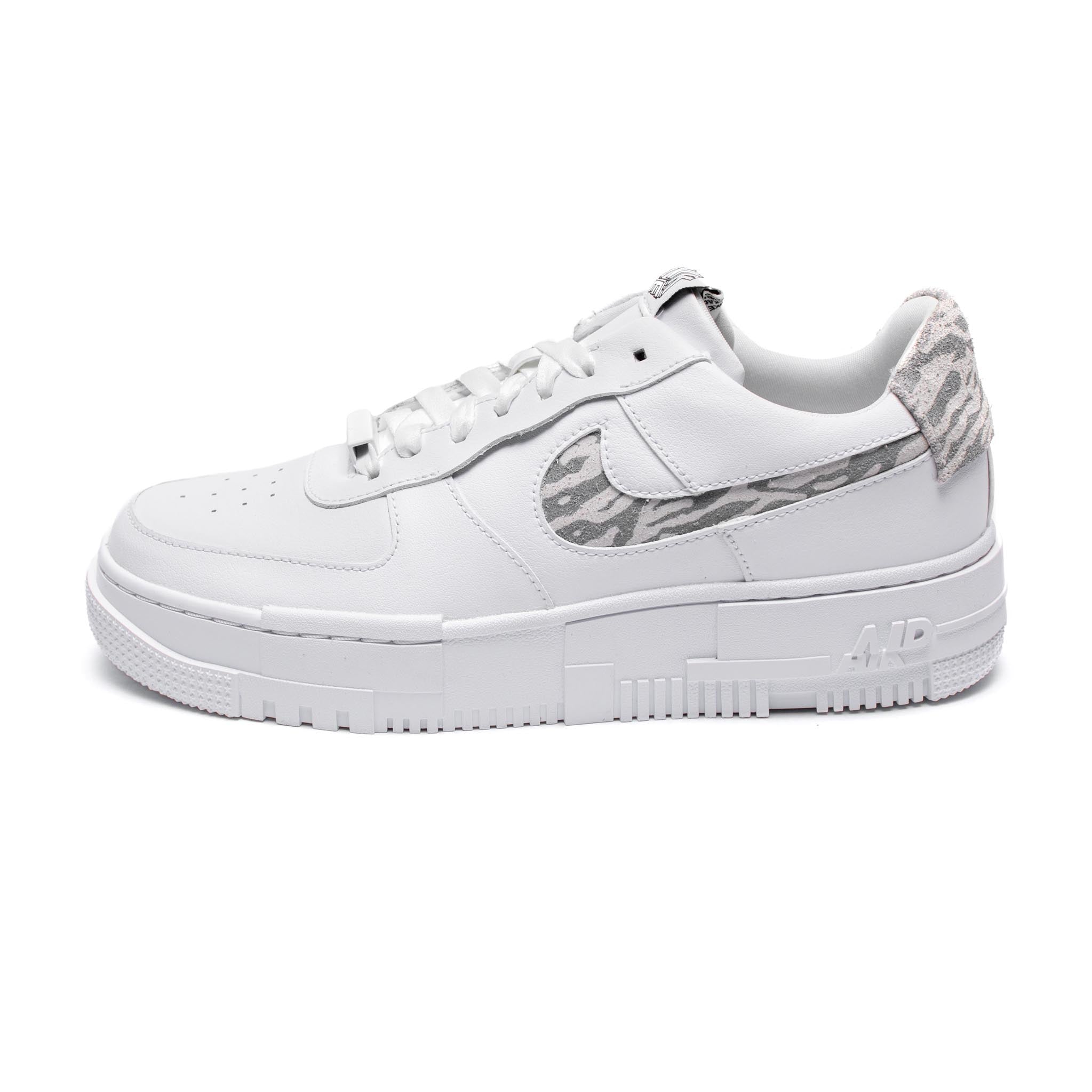 nike air force 1 pixel se