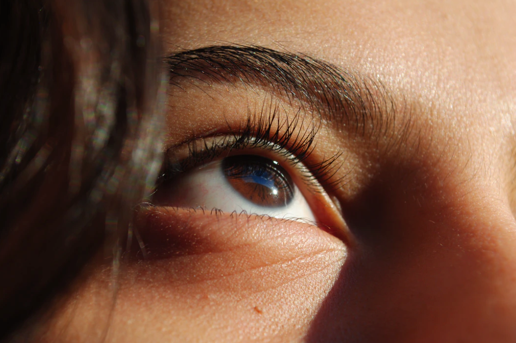 Does Hyaluronic Acid Help Improve Dark Circles Under Eyes? | Revinia®