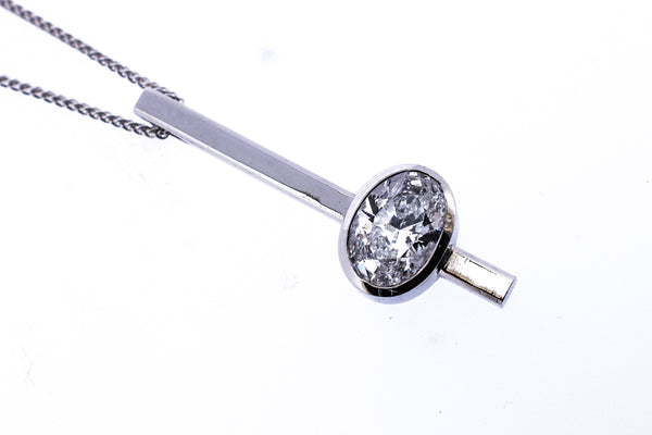Remodel oval diamond pendant