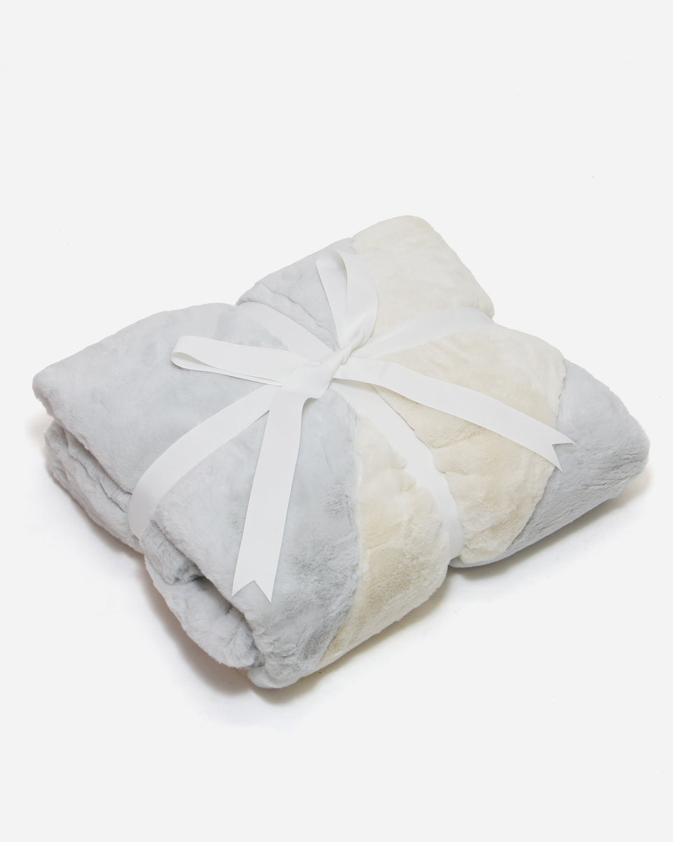 送料0円 新品 NIKE WMNS NSW FAUX FUR BLANKET KRMG abamedyc.com