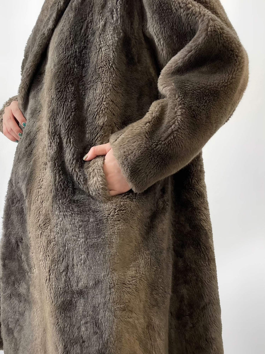 ポンパドー ビター sahara フェイクファーロングコート/Fake Fur Coat