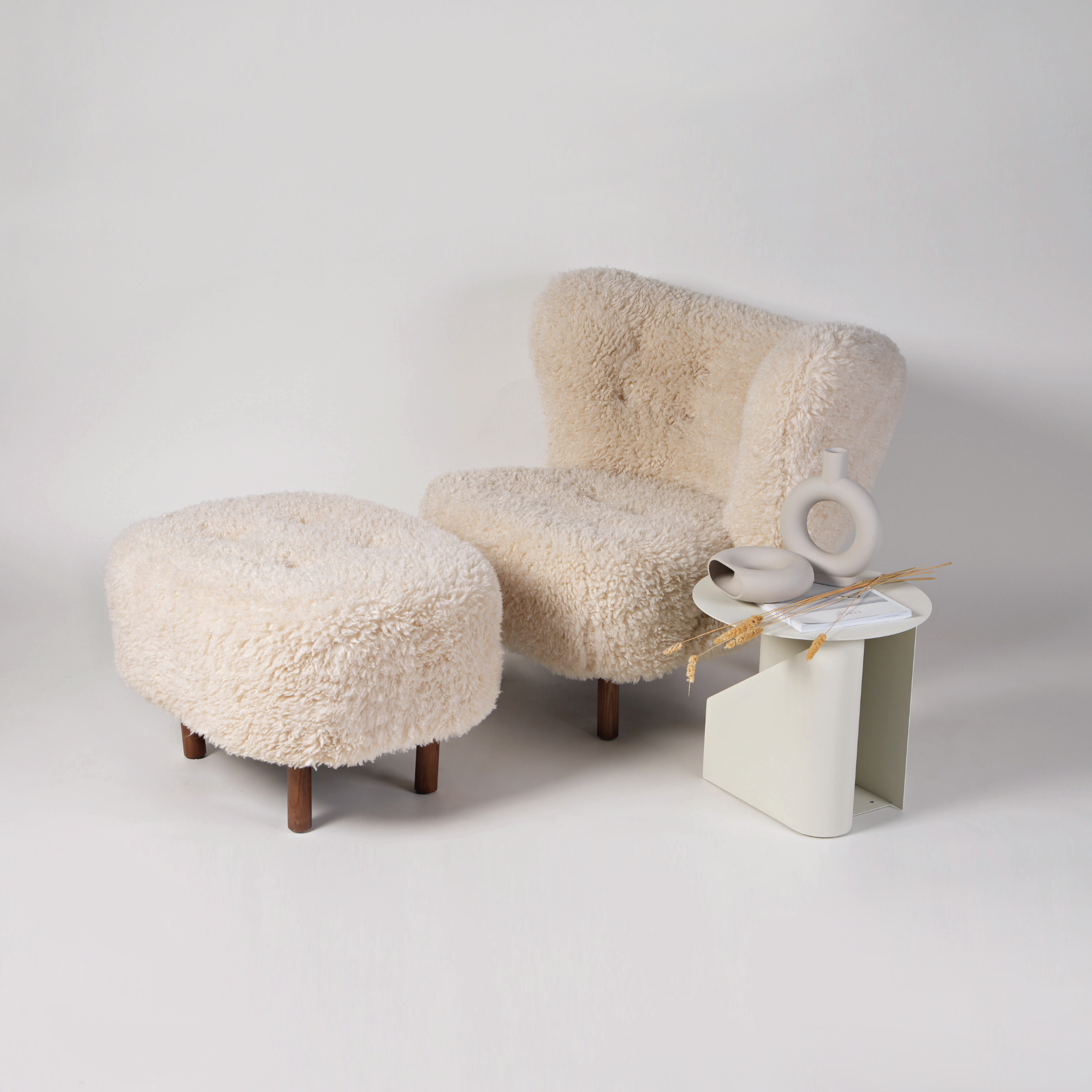 petite lounge chair