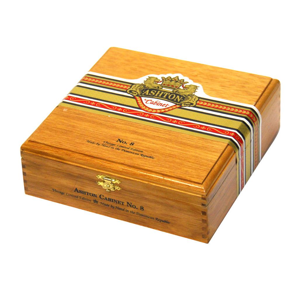 Ashton Cabinet No 8 Cigars Box Of 25 Tobacco Stock