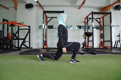 Controlled stationary lunges 