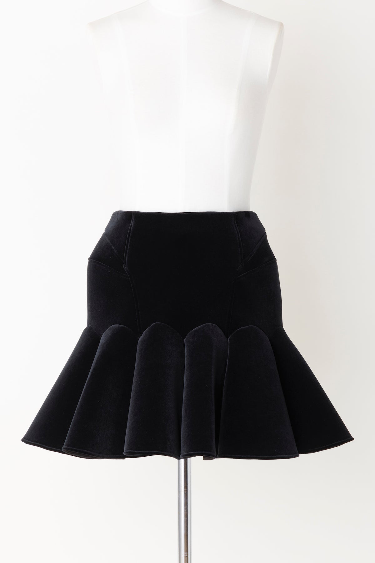 VELOUR FRILLED MINI SKIRT  フェティコ