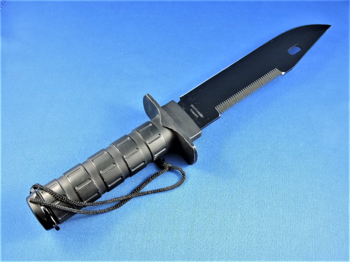 Knife Frost Cutlery II Combat Knife with Nylon Sheath – Sold Outright