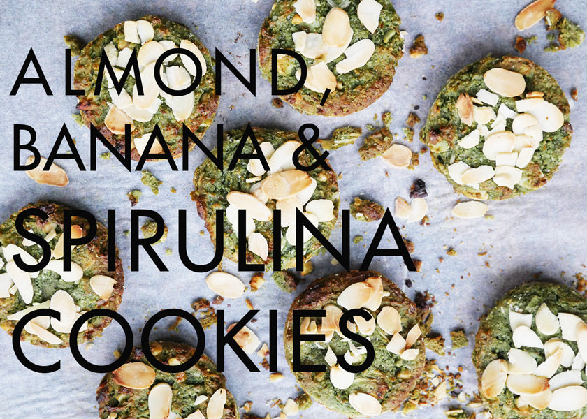 Almond, banana and spirulina cookies