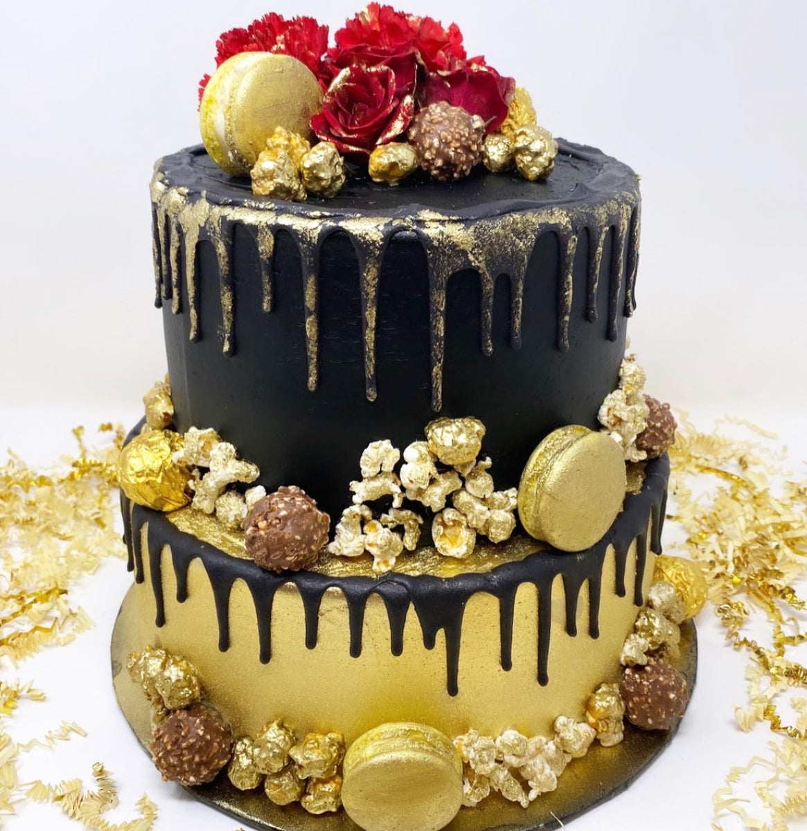 New Year Black And Gold Drip Cake – Cocostreatla