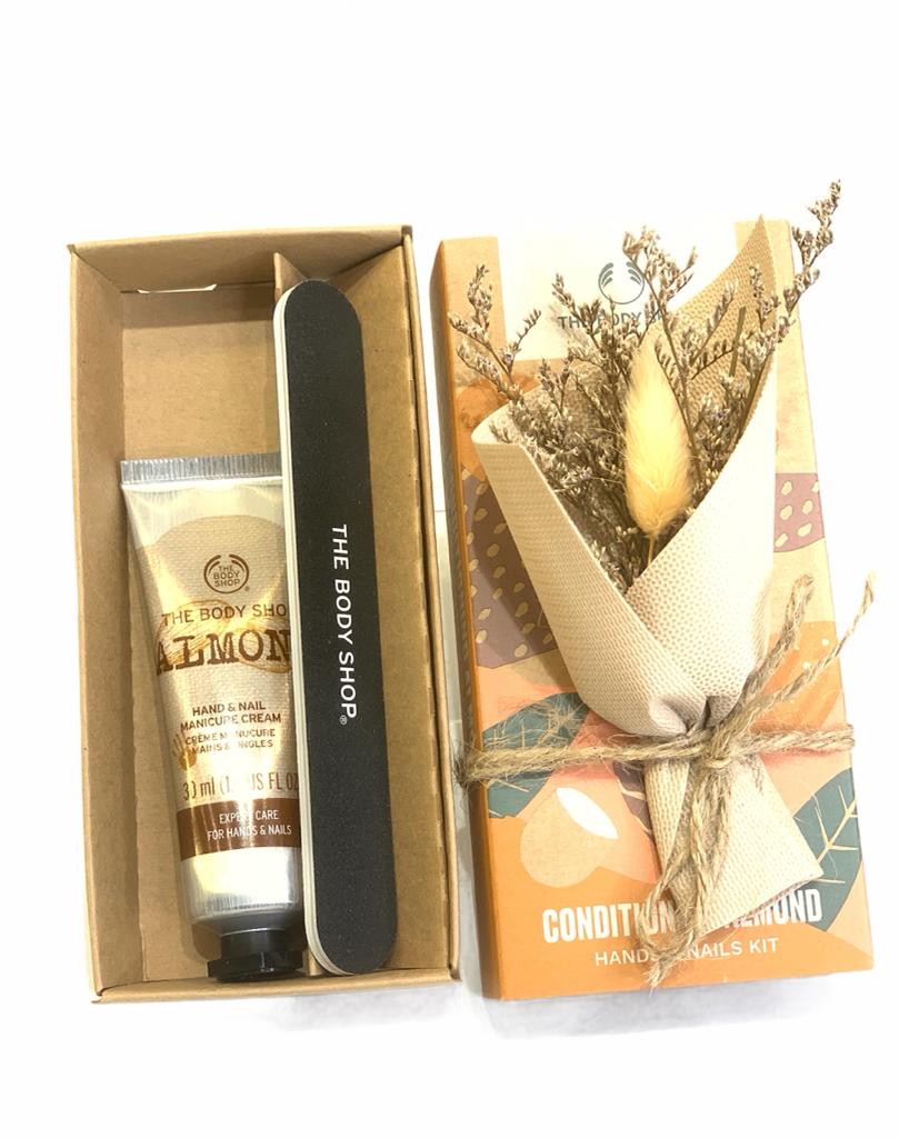 Onderscheid musical openbaar Conditioning Almond Hands & Nails Kit | The Body Shop – florismdeart