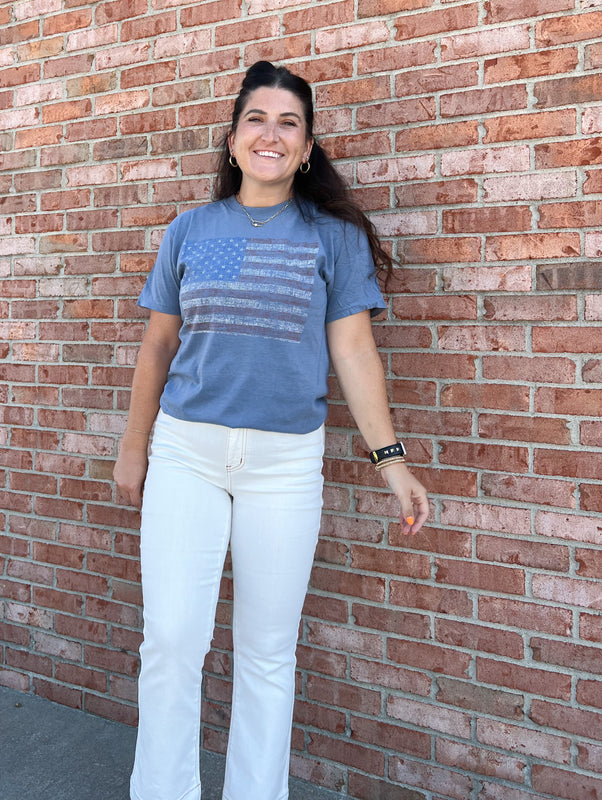 LINEN FLAG COMFORT COLORS TEE