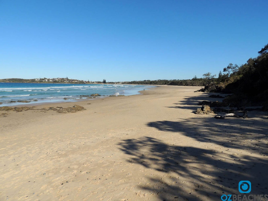 Looking south along Safety Beach NSW