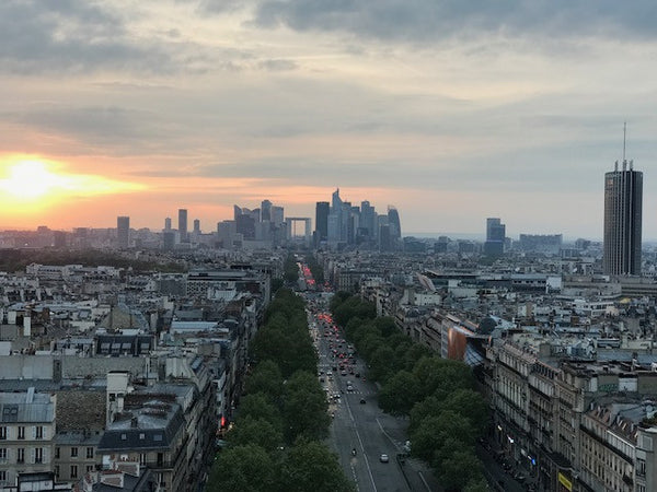 paris-at-dusk-city-of-light-lit-up