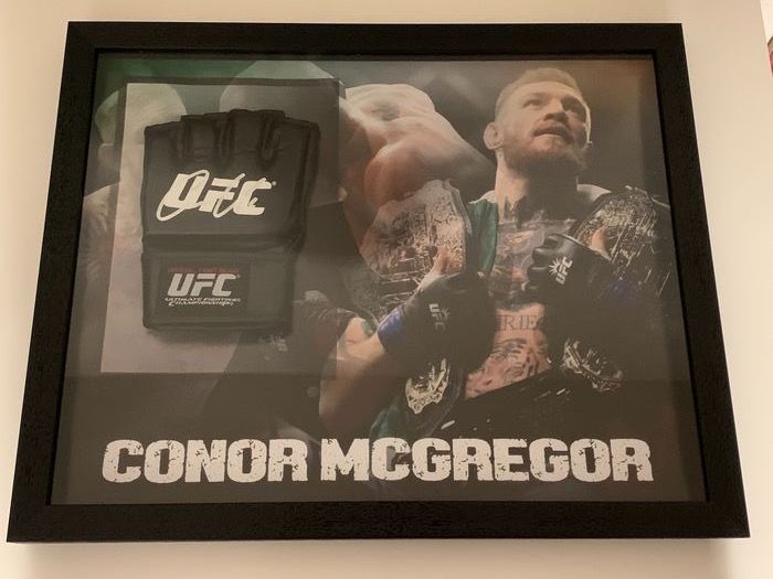 Gesigneerde Conor McGregor – Sports