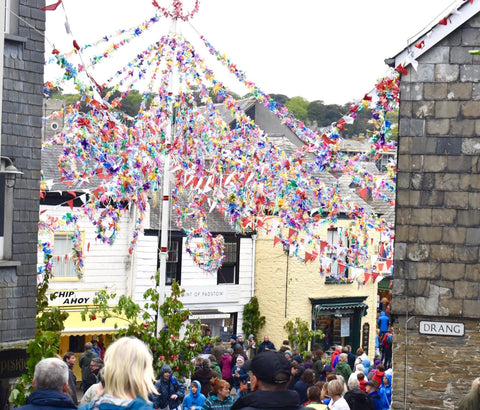 Maypole at Padstow's Obby Oss celebrations