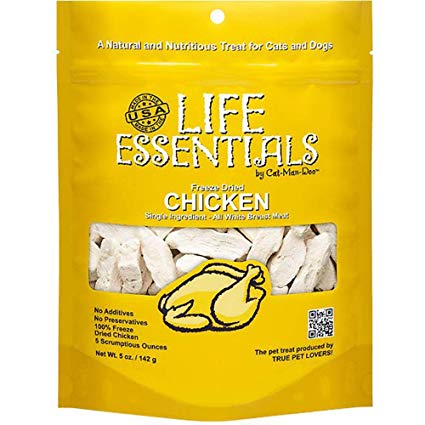 Life Essentials dehydrated chicken cat treats made by Cat-Man-Doo