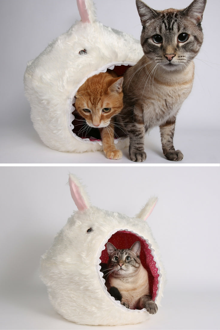 The Hairy Cat Ball Cat bed in white faux fur